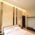 Nuna & ホテル 4*