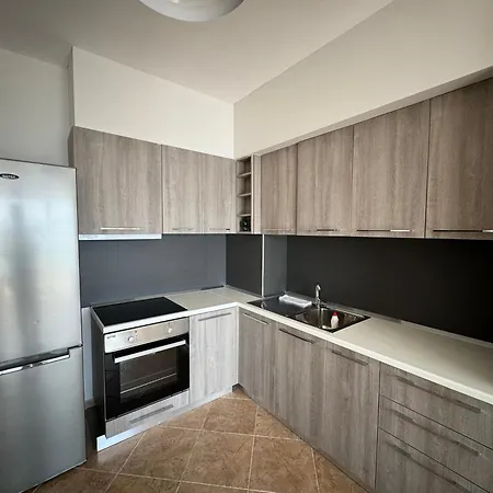 Hotel Nuna & 4*