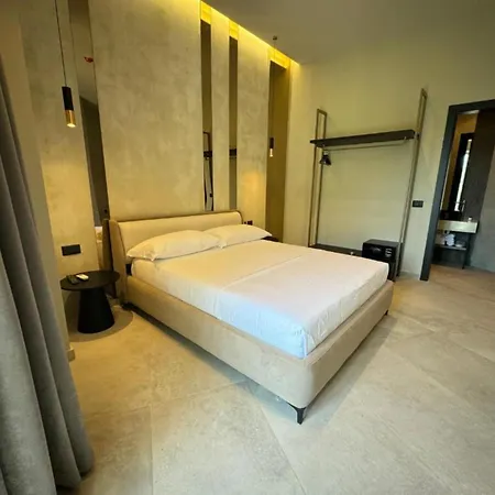 Nuna & Hotel 4*