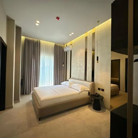 Hotel Nuna & 4*