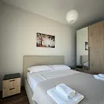Nuna & 4* Radhimë
