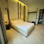 Nuna & Hotel 4*