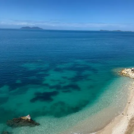 Nuna & Ξενοδοχείο 4*