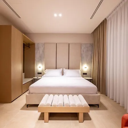 Nuna & Hotel