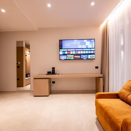 Hotel Nuna & 4*