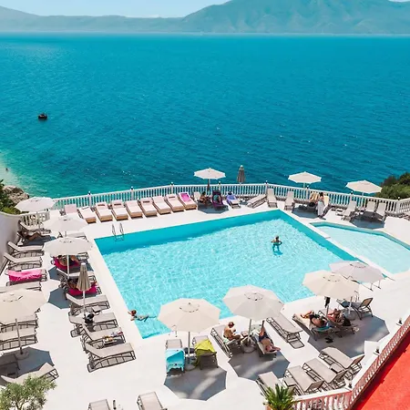 Hotel Nuna & 4*