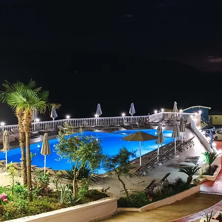 Nuna & Hotel 4*