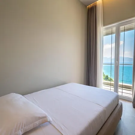 Nuna & Hotel 4*