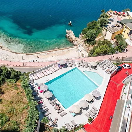 Hotel Nuna & Radhimë
