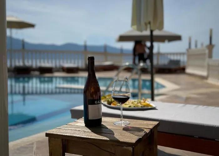 Hotel Nuna & 4*
