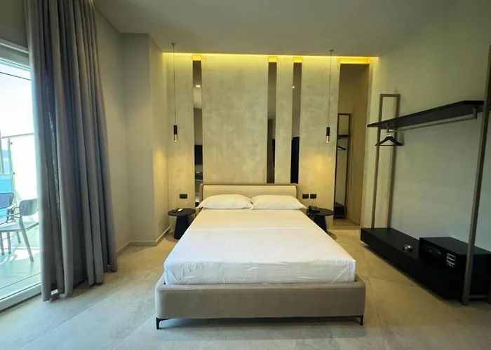 Nuna & Hotel